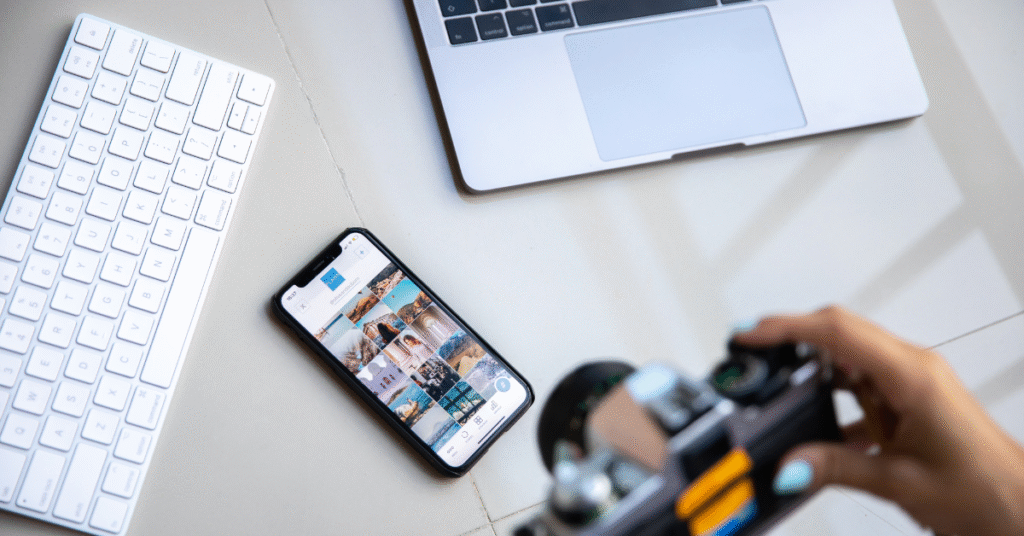 Etablir une charte éditoriale réseaux sociaux, guide complet pour PME et marques françaises